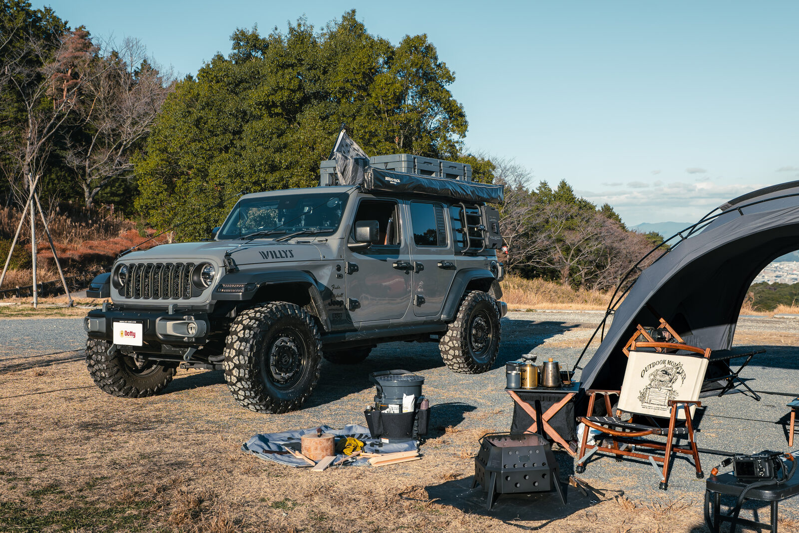 Jeep ラングラー ウィリス × キャンプサイト