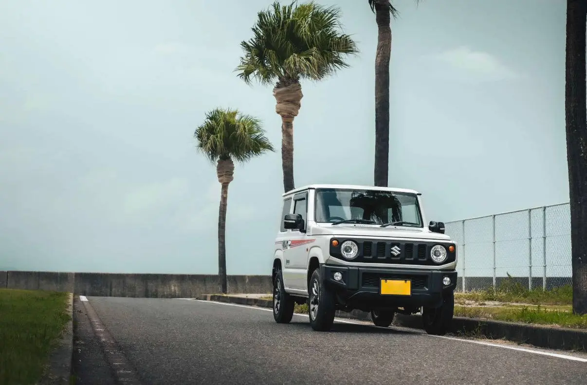 ジムニーのレトロなシートカバー装着例