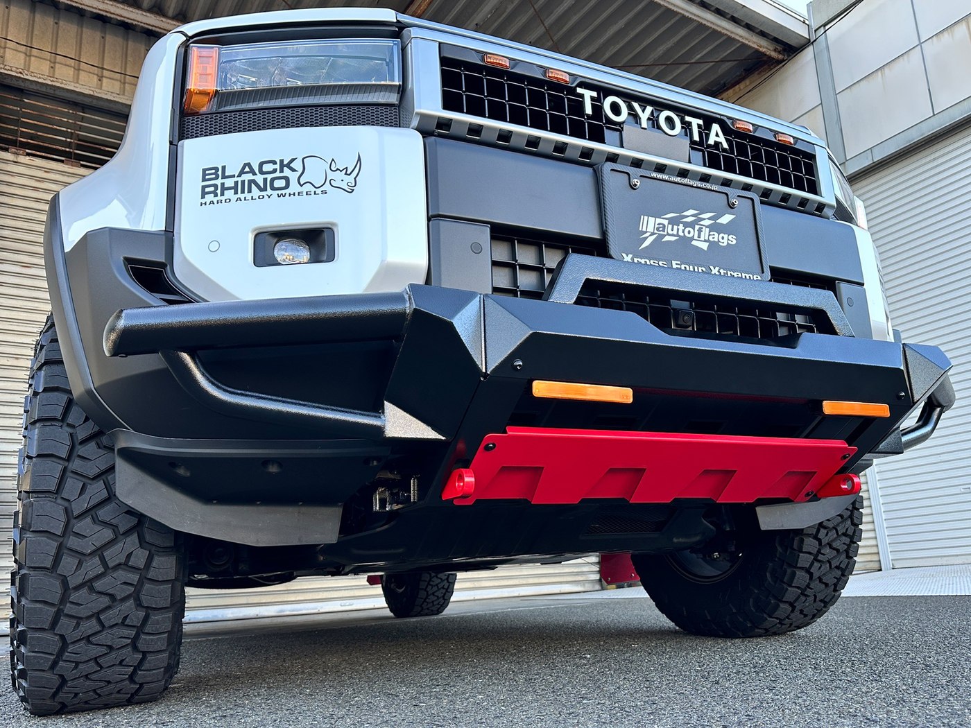 オートフラッグス GOQBUTO-LC250 フロントバンパーガード ディテール