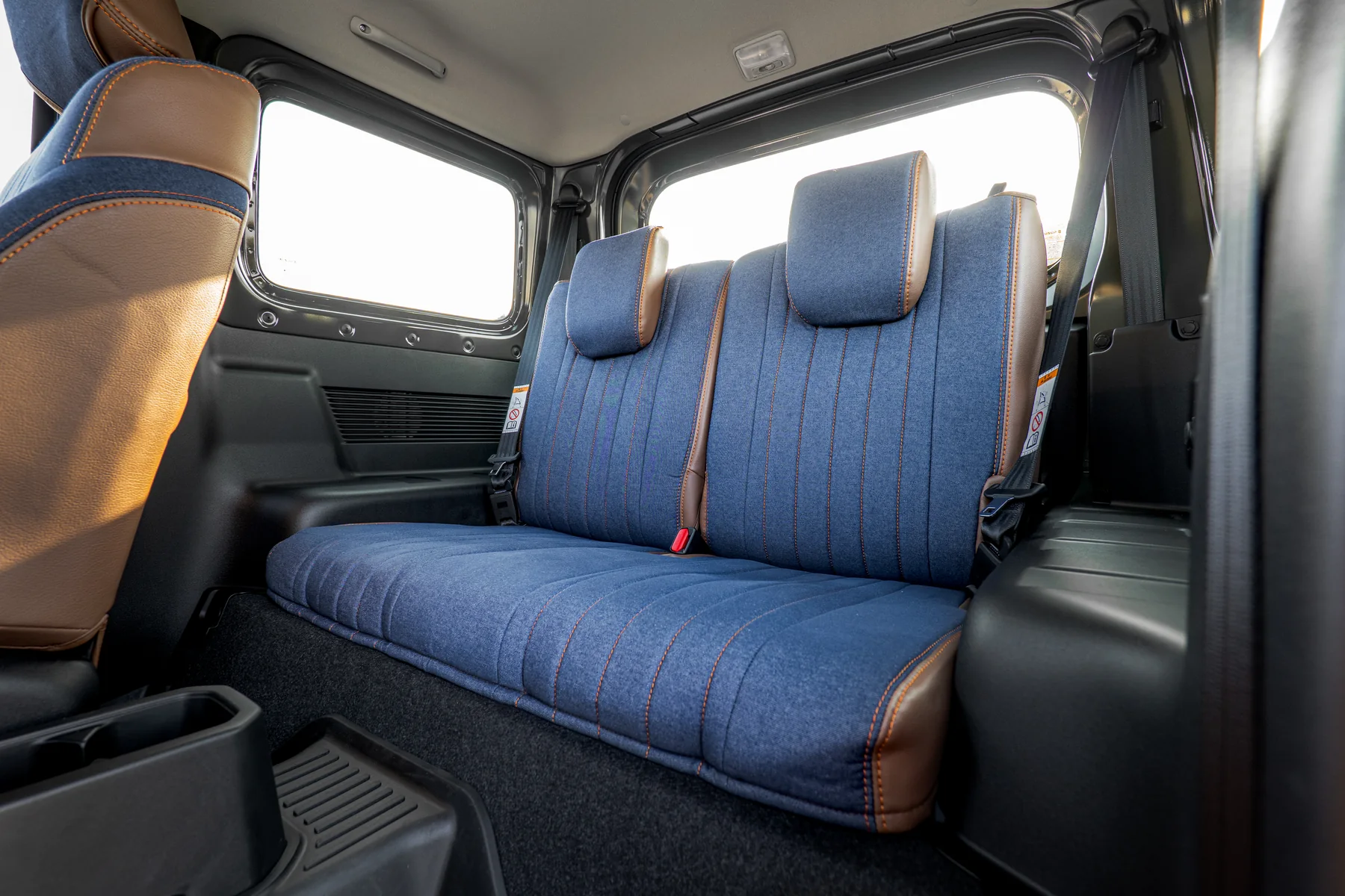 DENIM BLUE CABINのジムニー実車写真